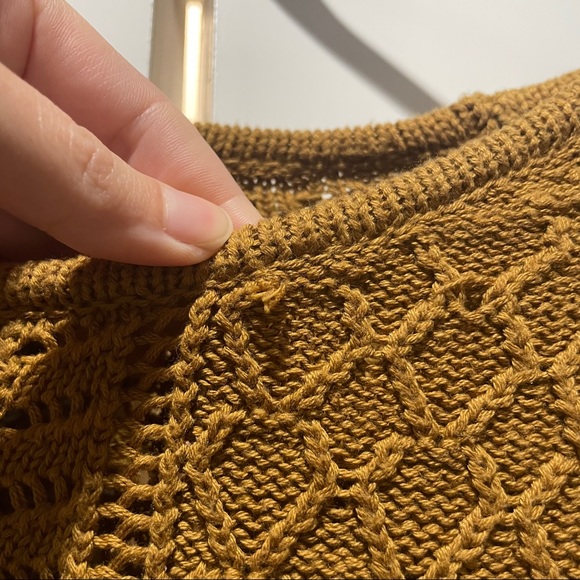 Cableknit Fisherman - featuring long bell sleeves - Picture 5 of 8